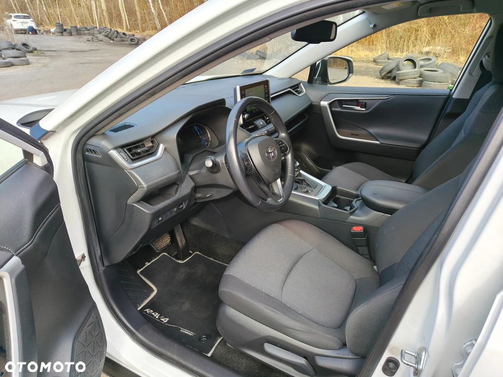 Toyota RAV4 - 9