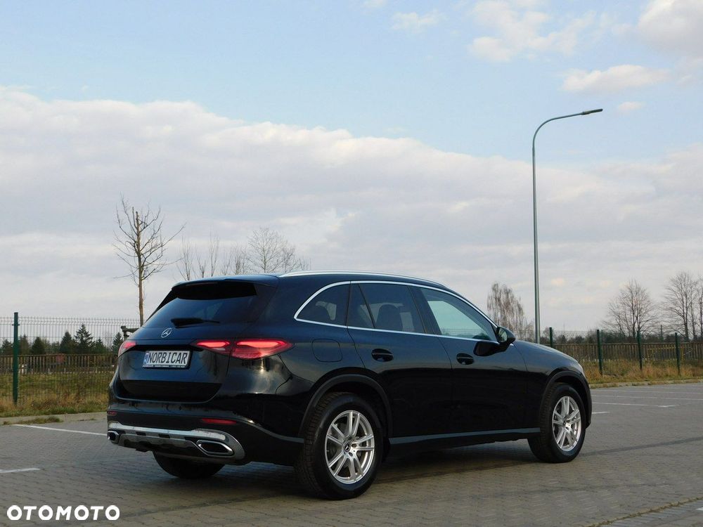 Mercedes-Benz GLC - 32