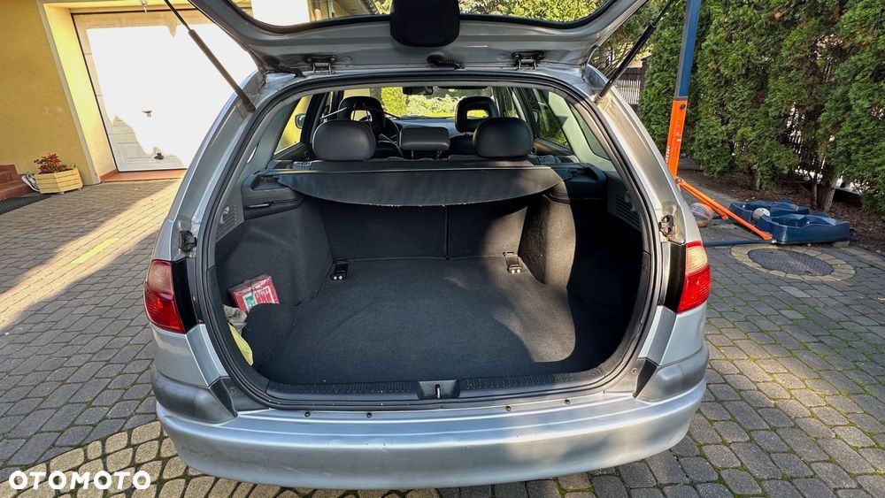 Toyota Avensis 2.0 VVT-i Sol - 7