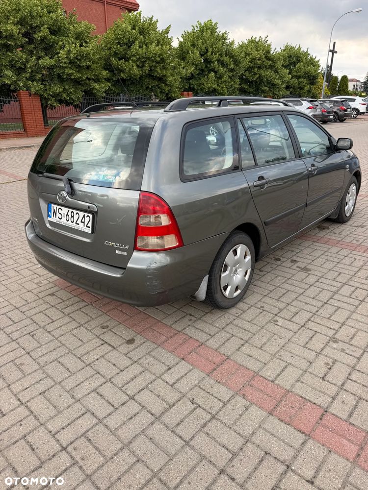 Toyota Corolla - 4