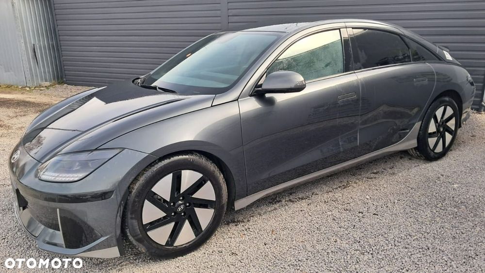 Hyundai IONIQ 6 - 5