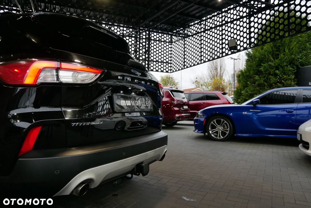 Ford Escape 2.0 EcoBoost AWD Titanium - 34