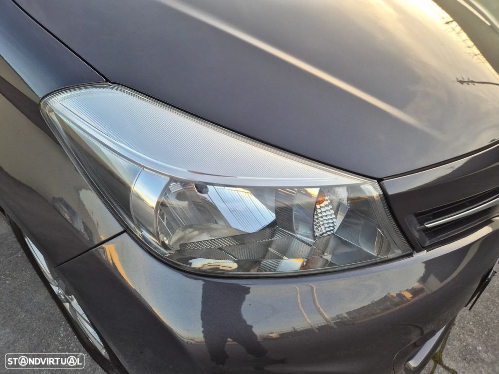 Toyota Yaris 1.4 D-4D Comfort+P.Style - 10