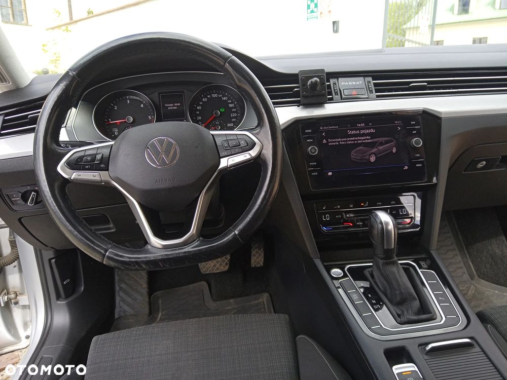 Volkswagen Passat 2.0 TDI SCR DSG Business - 14