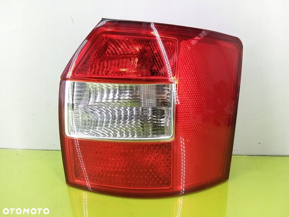 Lampa prawa tylna tył Audi A4 B6 8E AVANT KOMBI 2000-2004 DEPO 084411971RR - 1