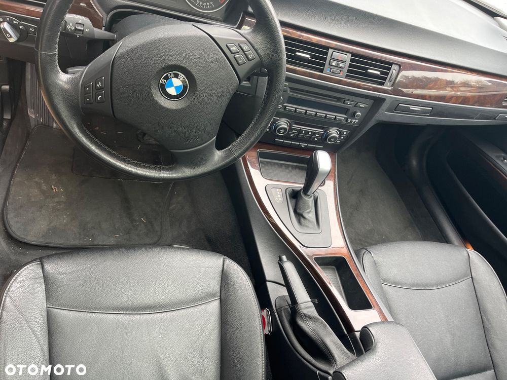 BMW Seria 3 ver-325i-xdrive-edition-exclusive - 14