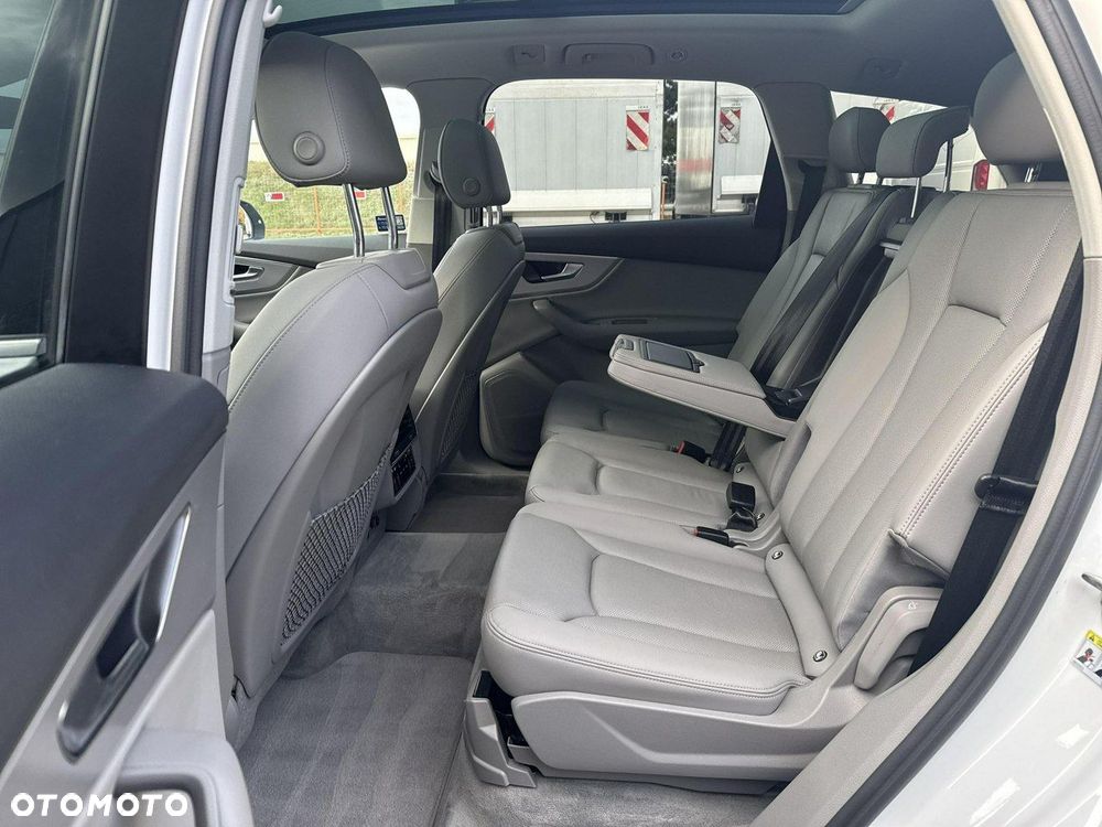 Audi Q7 - 16