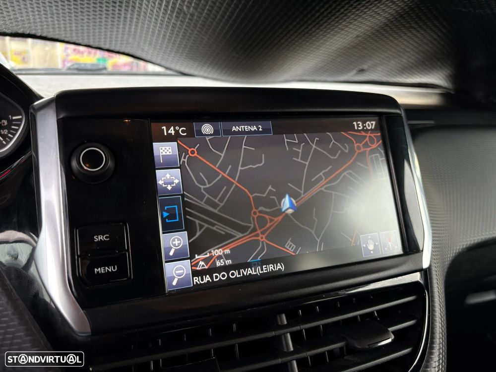 Peugeot 208 1.2 VTi SE Style - 14