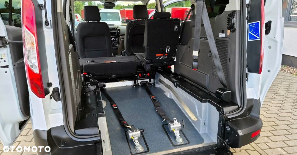 Ford Transit Connect - 30