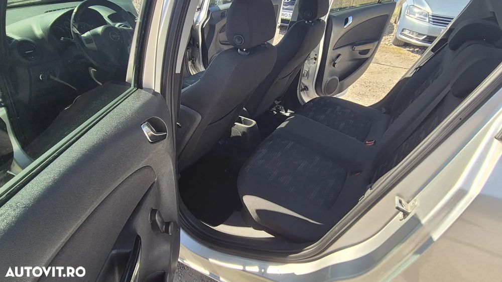 Opel Corsa 1.4 16V Satellite - 7