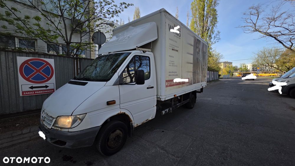 Mercedes-Benz Sprinter - 14