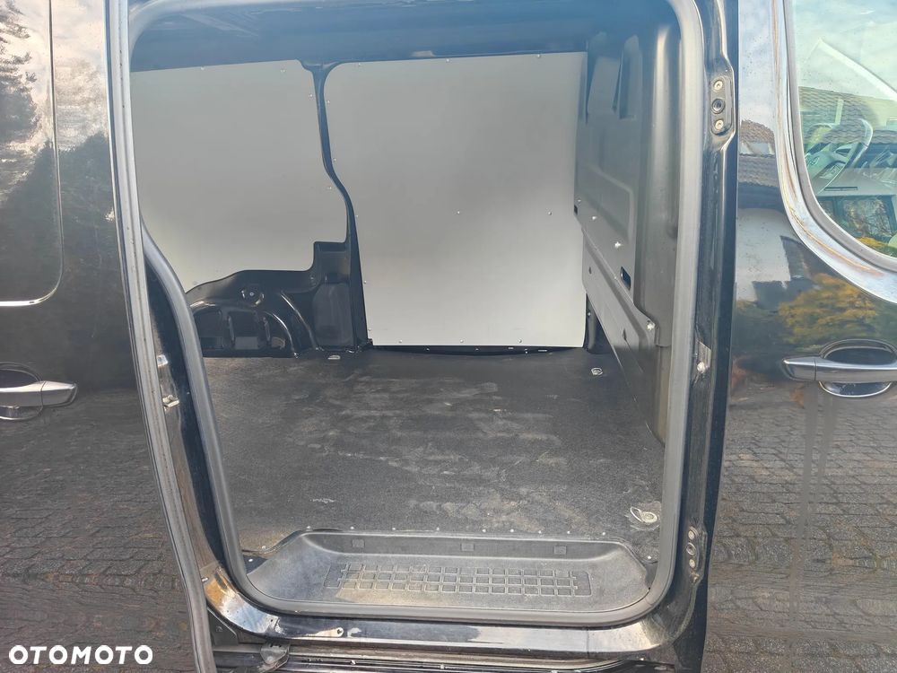 Opel Vivaro - 13