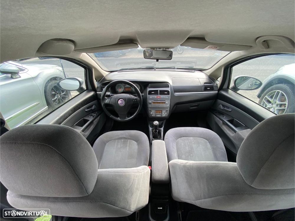 Fiat Linea 1.3 M-Jet Emotion - 19