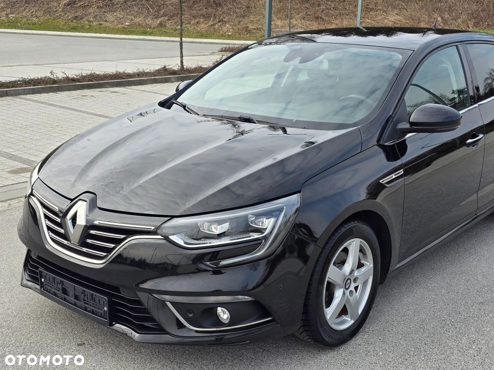 Renault Megane BLUE dCi 115 BOSE EDITION - 17