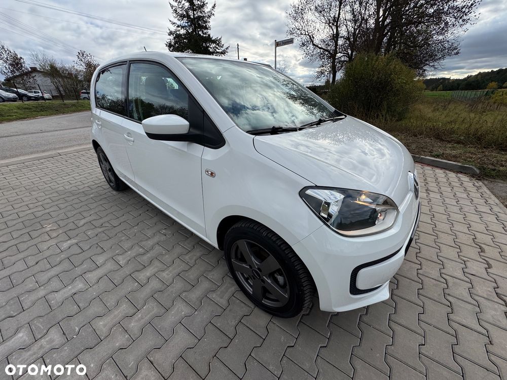 Volkswagen up! 1.0 high EU6 - 17