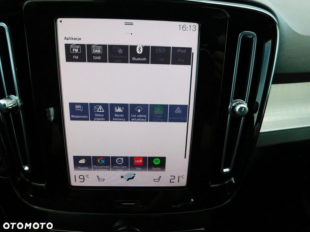Volvo XC 40 T3 Geartronic Momentum Pro - 24