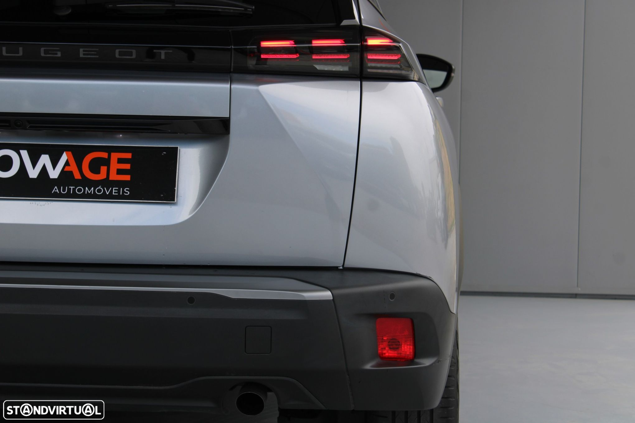 Peugeot 2008 1.2 PureTech Allure Pack - 28