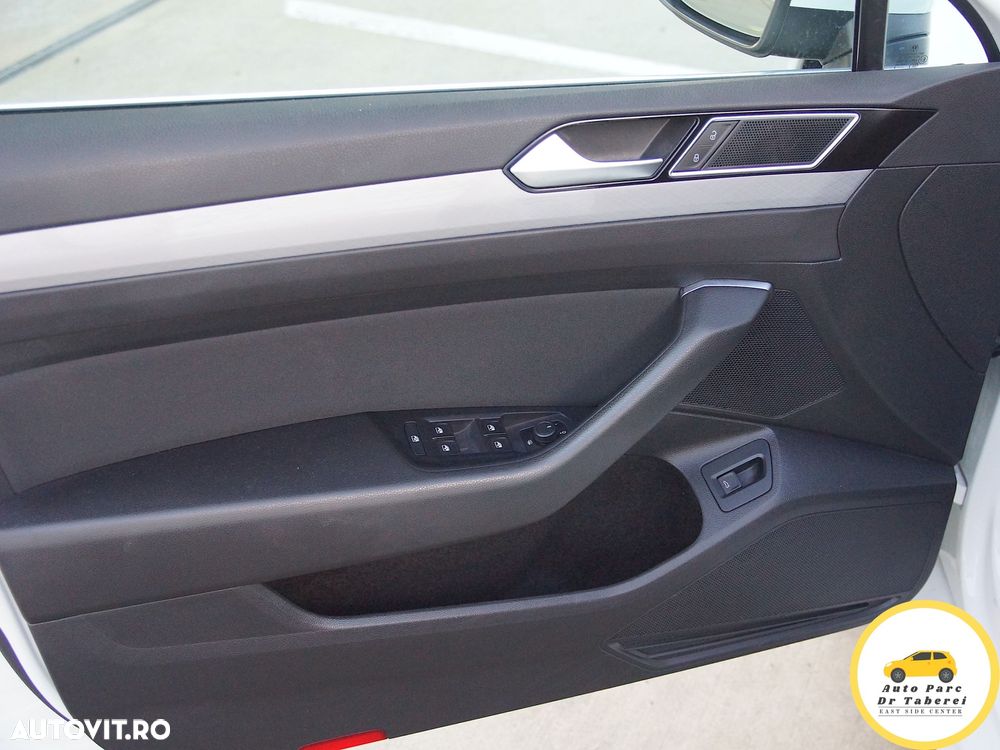 Volkswagen Passat Variant 2.0 TDI DSG (BlueMotion Technology) Comfortline - 35