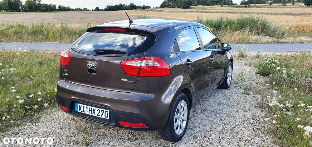 Kia Rio - 7