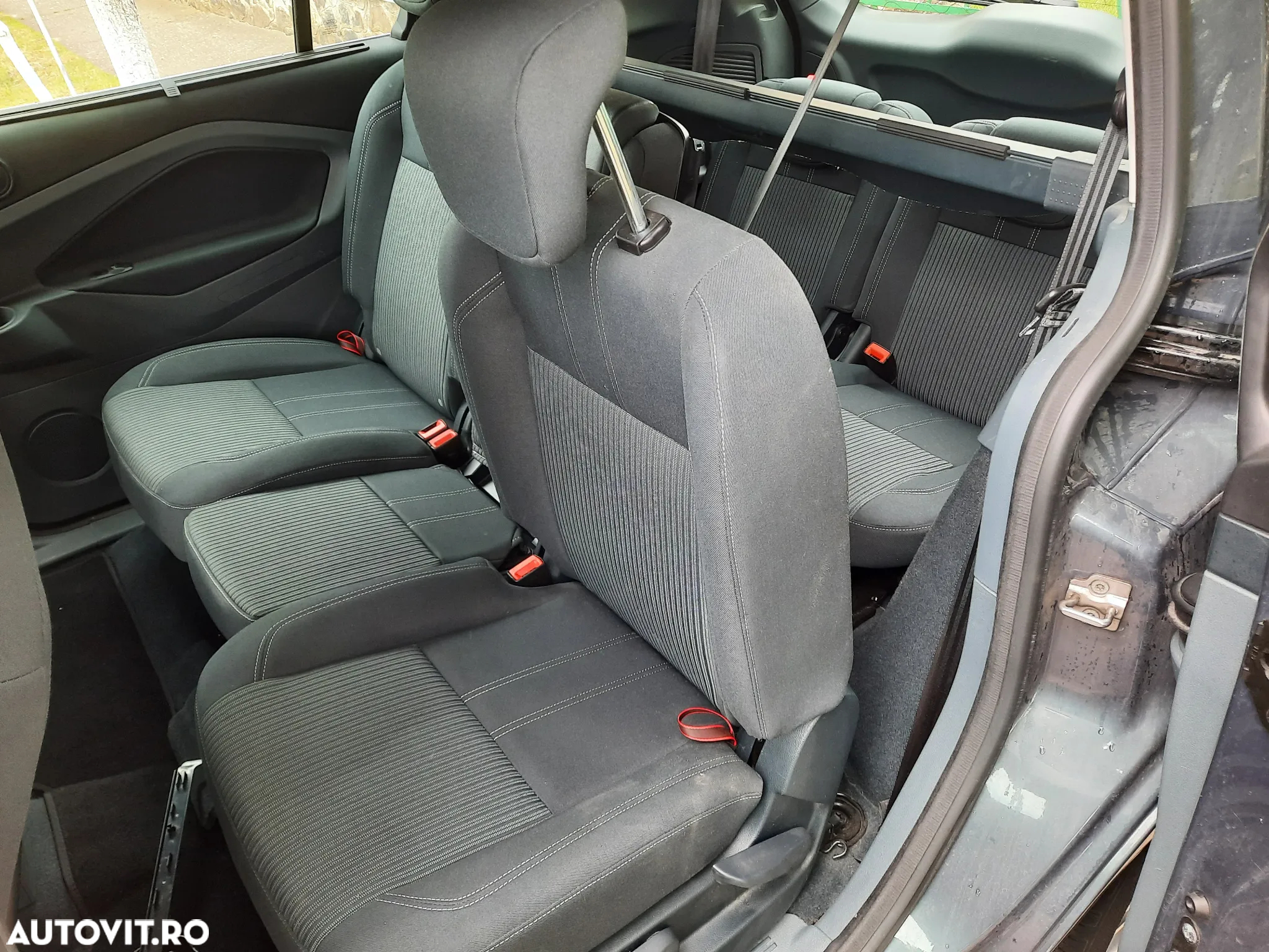 Ford Grand C-Max 1.6 TDCi Start-Stop-System Titanium - 12