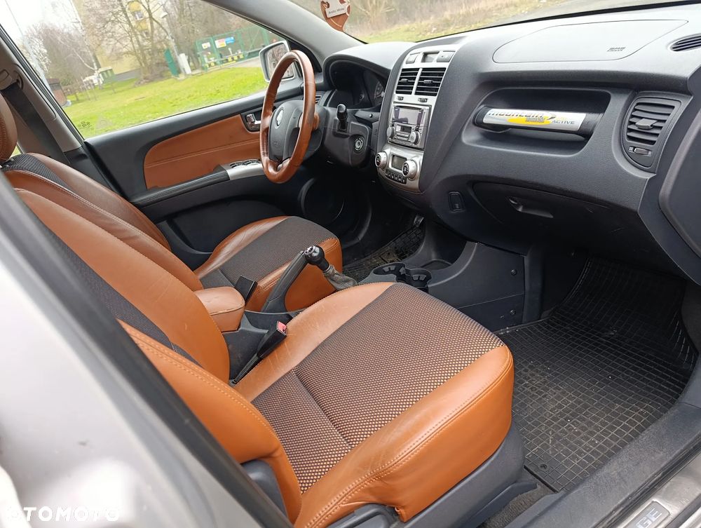 Kia Sportage 2.0 CRDI LX - 9