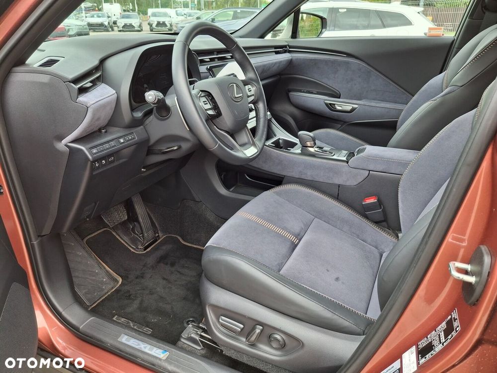 Lexus LBX 1.5 Hybrid Cool - 8