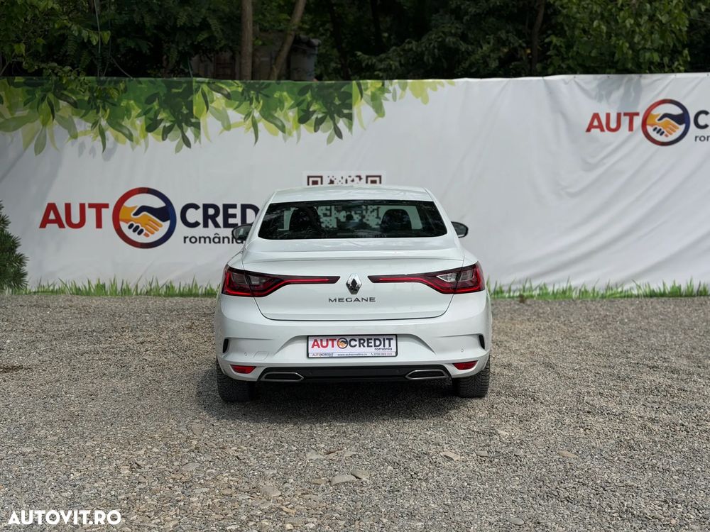 Renault Megane TCE 140 GPF Zen - 13