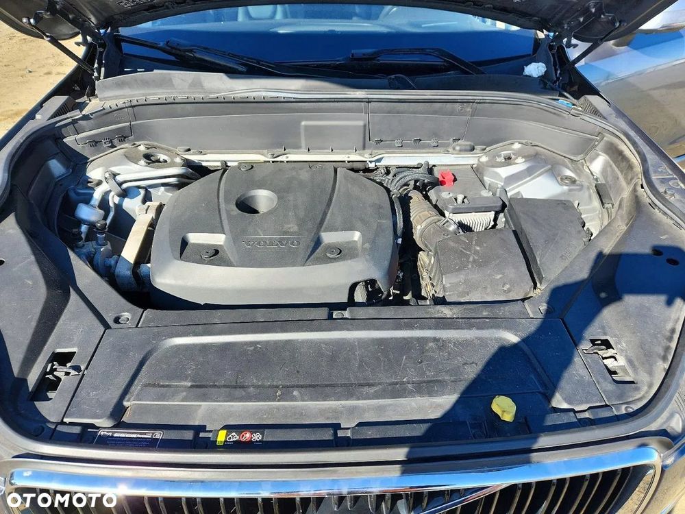 Volvo XC 90 T6 AWD Geartronic Momentum - 10