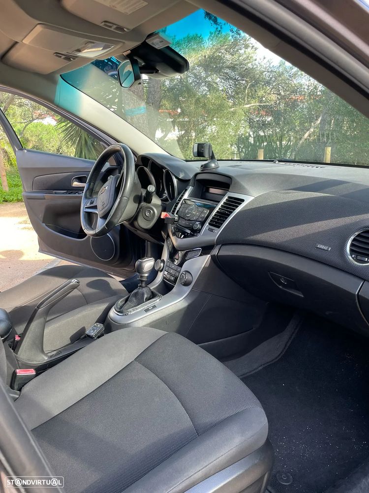 Chevrolet Cruze 1.6 LT - 4