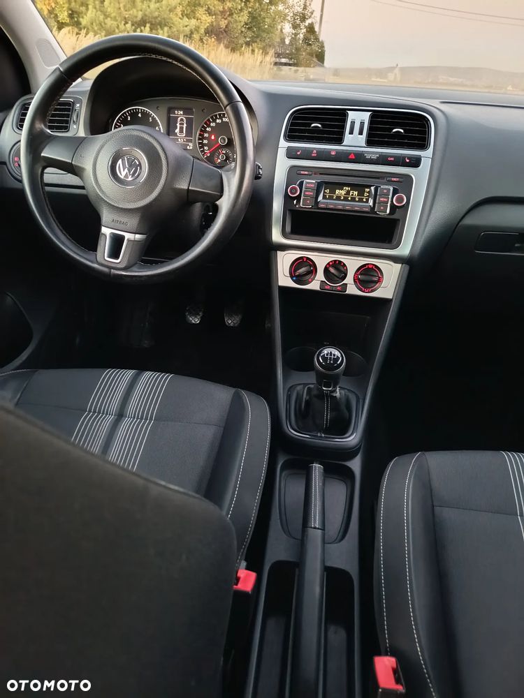 Volkswagen Polo - 13