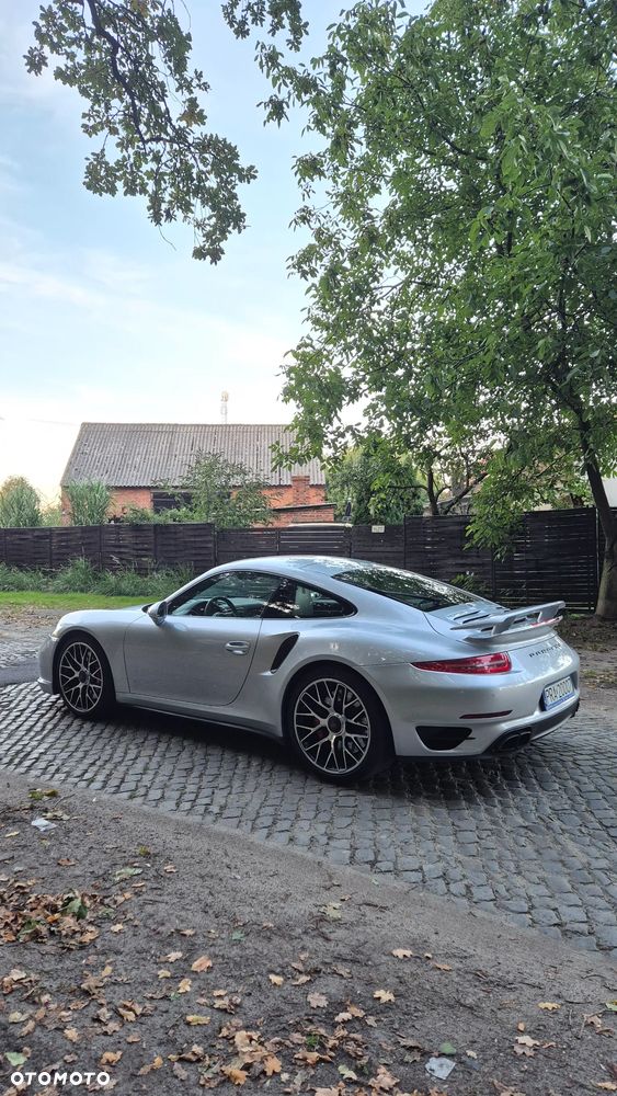 Porsche 911 Turbo - 5