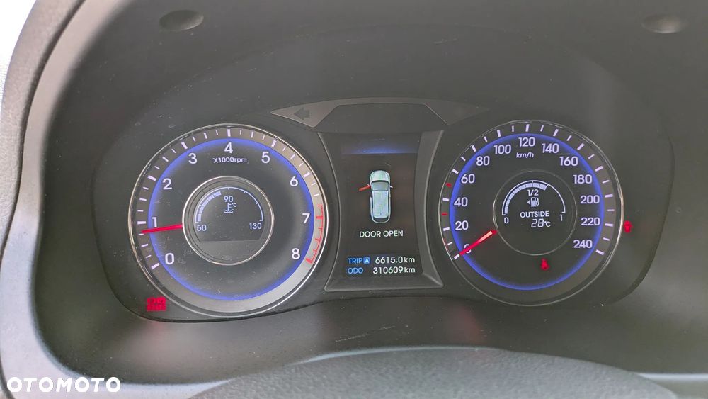 Hyundai i40 Kombi blue 1.6 Family+ - 5