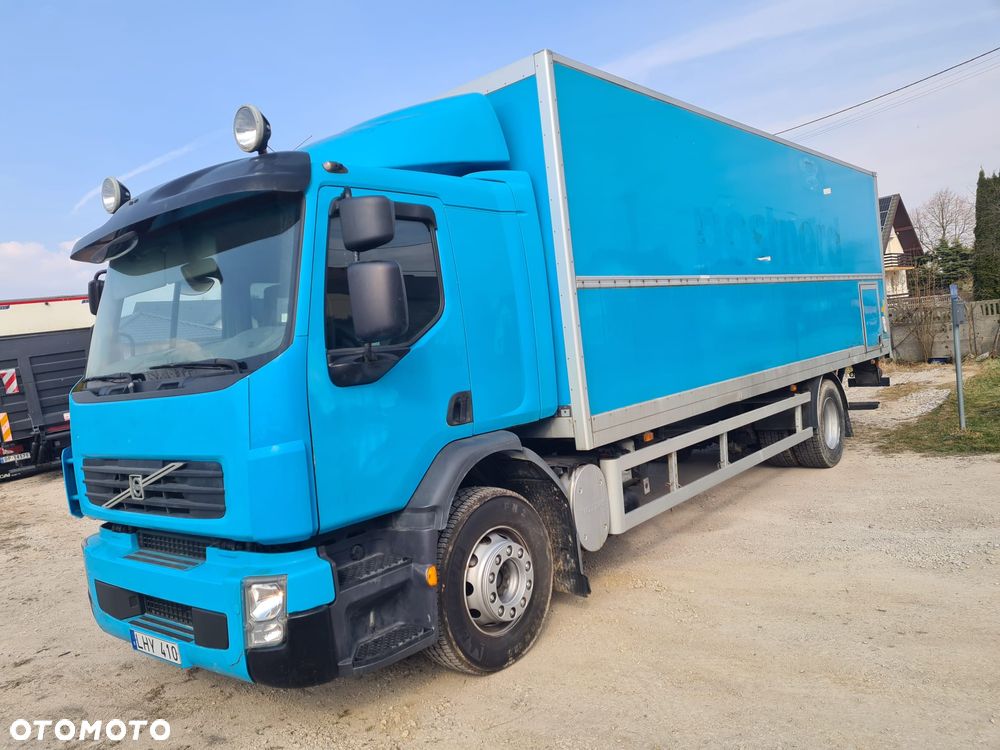 Volvo FE 260 4X2 EURO5 DMC18 TON KONTENER IZOTERMICZNY WINDA