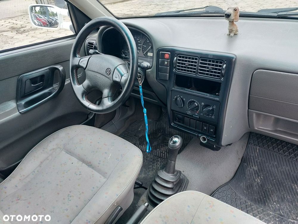 Volkswagen Caddy - 10