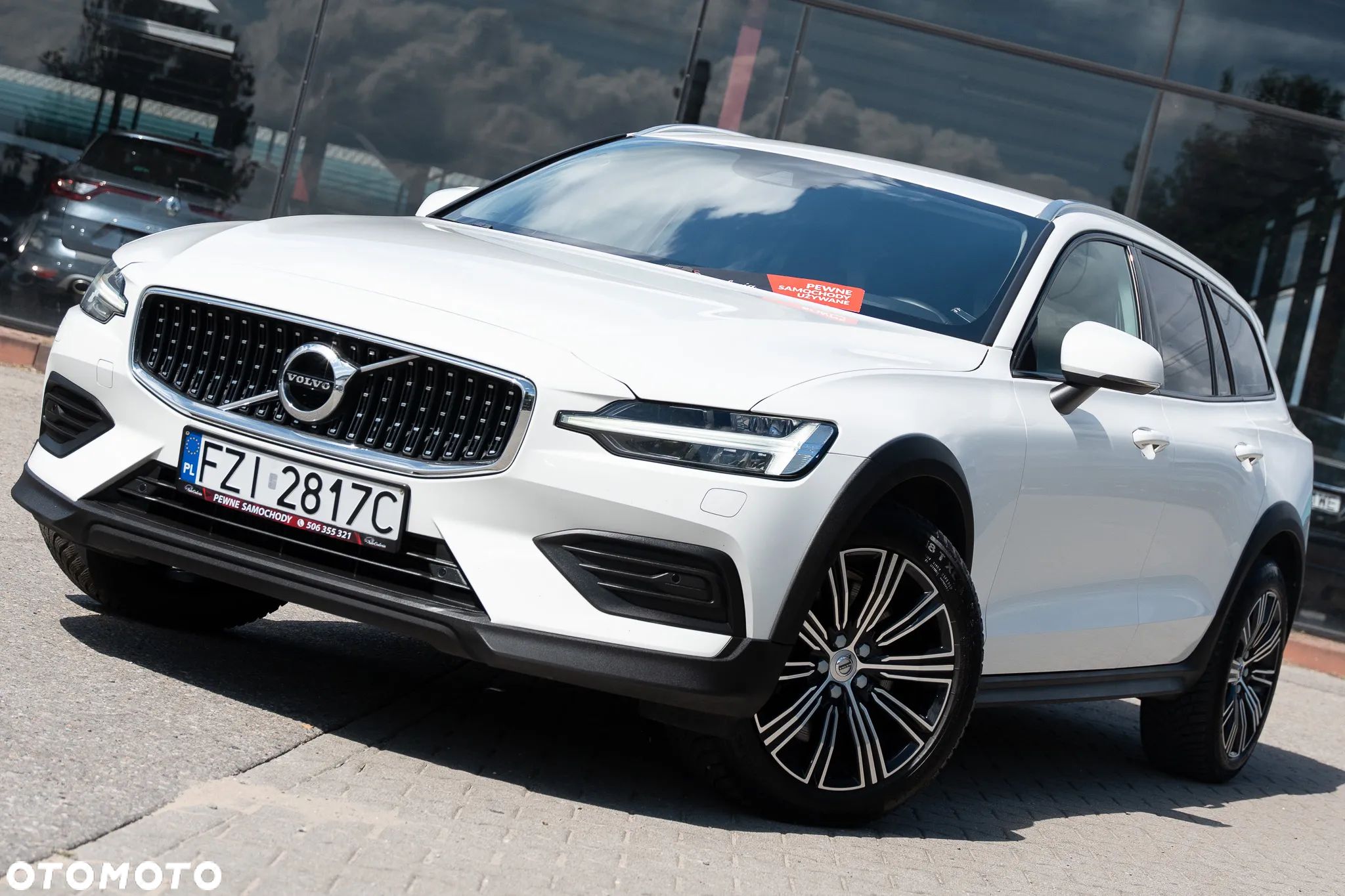 Volvo V60 Cross Country B4 D AWD Geartronic Pro - 1