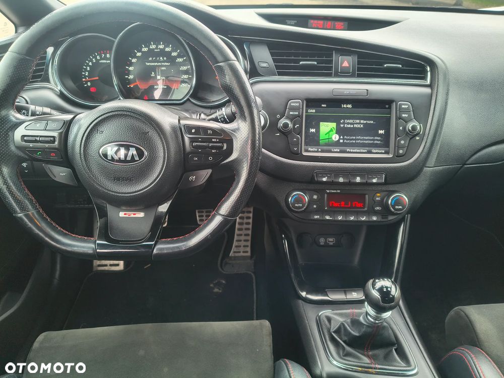 Kia Ceed - 11
