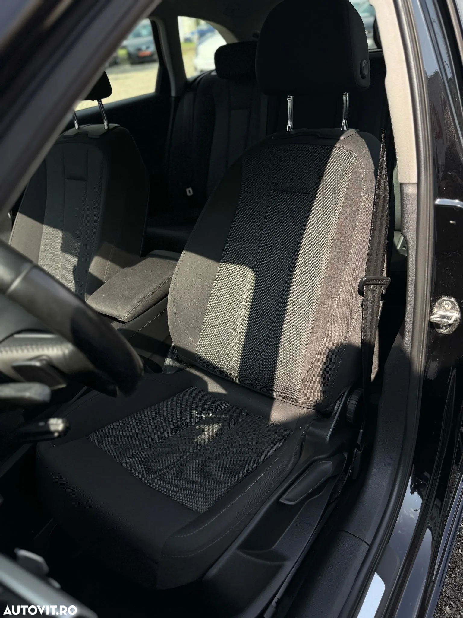 Audi A4 Avant 2.0 TDI Multitronic - 28
