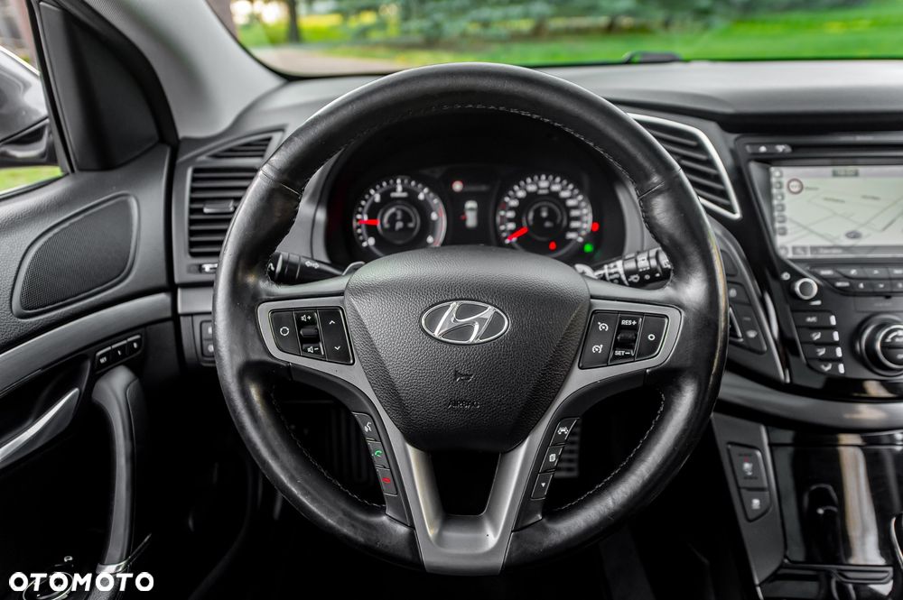 Hyundai i40 Kombi 1.7 CRDi DCT Premium - 17