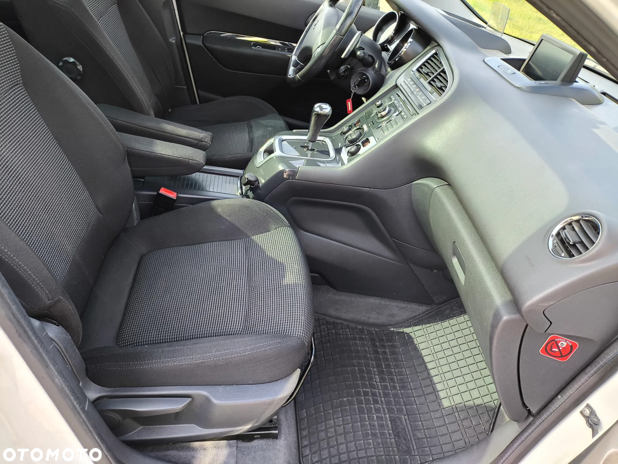 Peugeot 5008 1.6 HDi Premium - 16