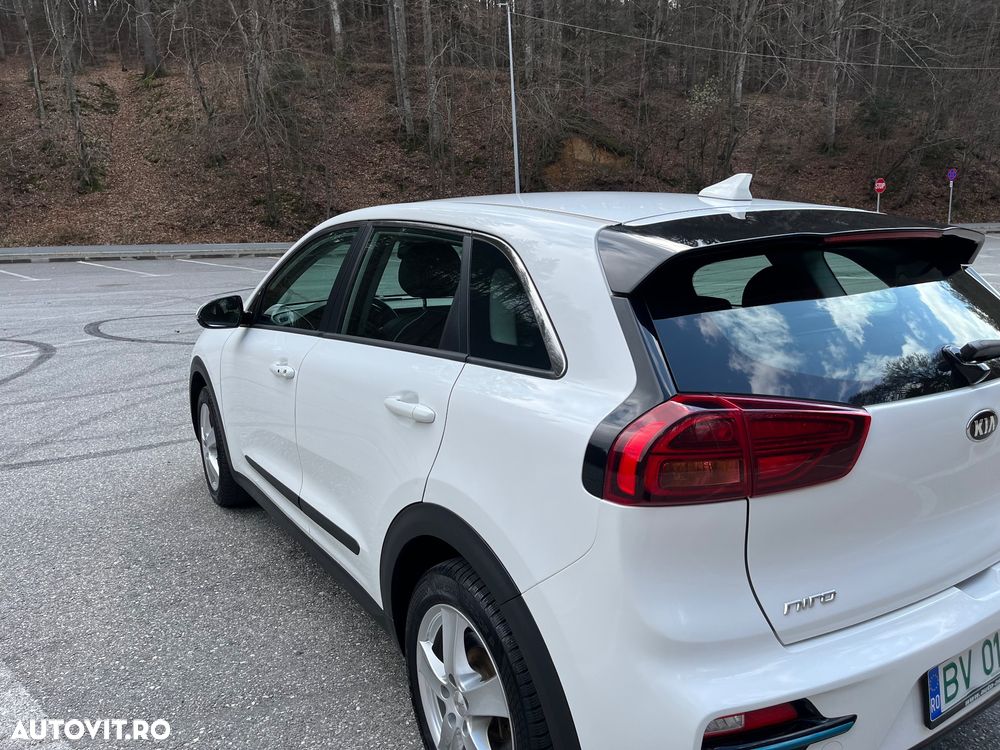 Kia Niro e-Niro 150 kW Vision - 6