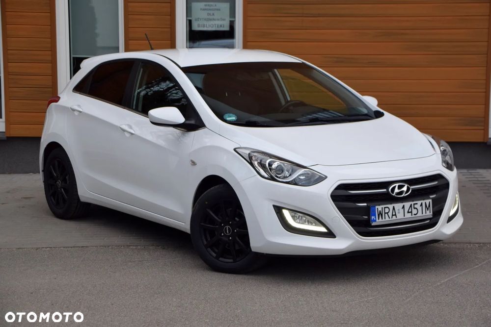 Hyundai i30 blue 1.4 Trend - 2