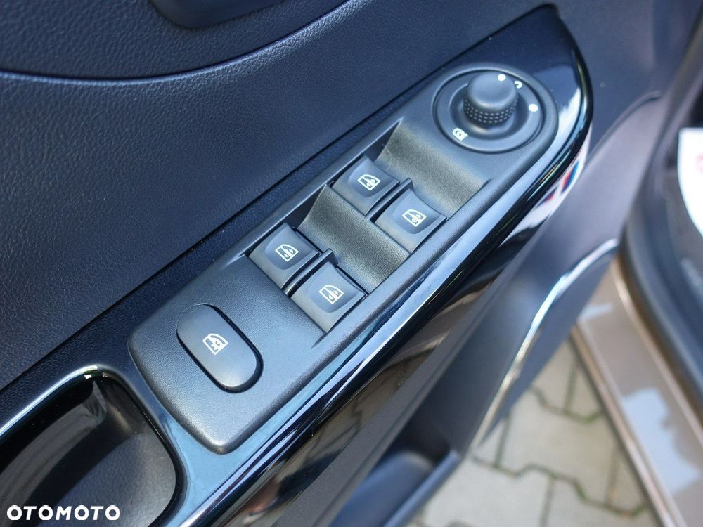 Renault Captur ENERGY TCe 120 EDC LIMITED - 26