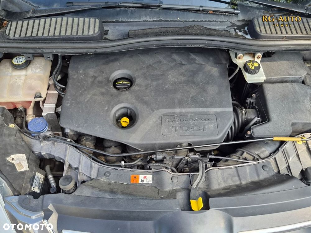 Ford Grand C-MAX - 40