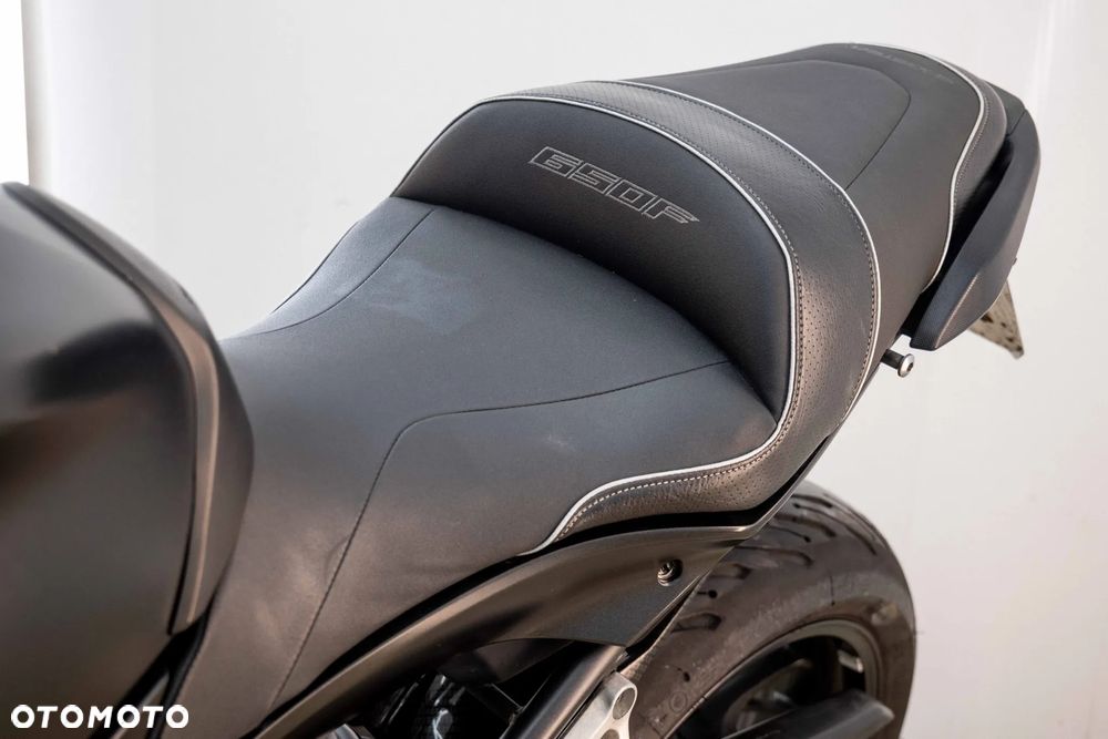 Honda CB - 19