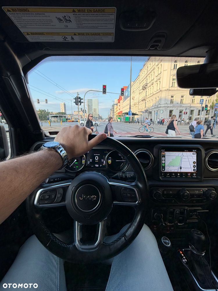 Jeep Wrangler - 13