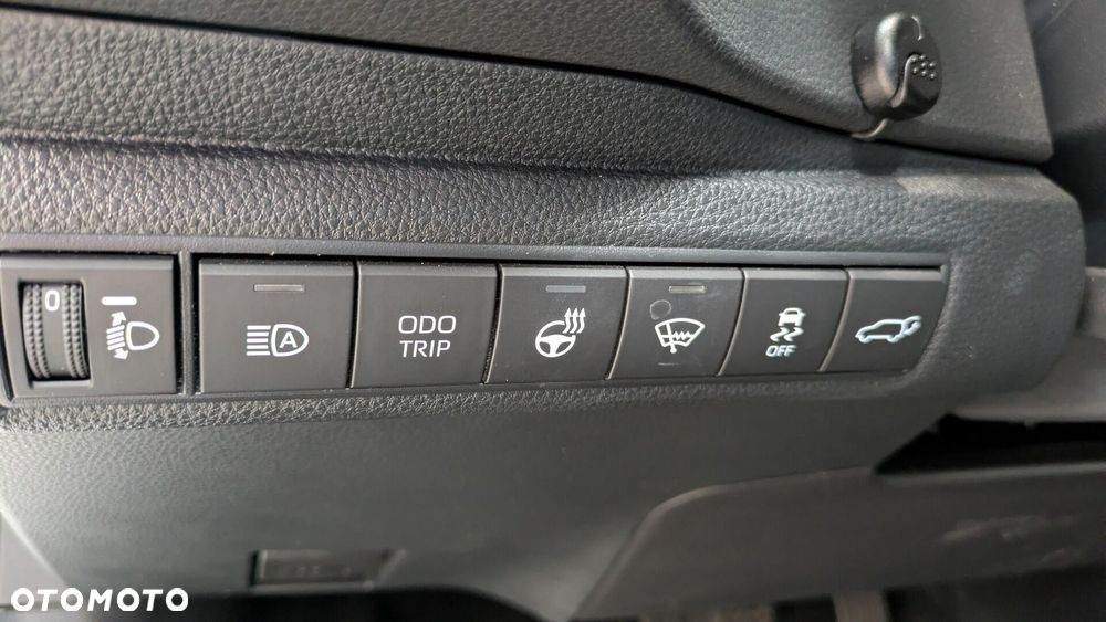 Toyota Corolla 1.8 Hybrid Style - 17