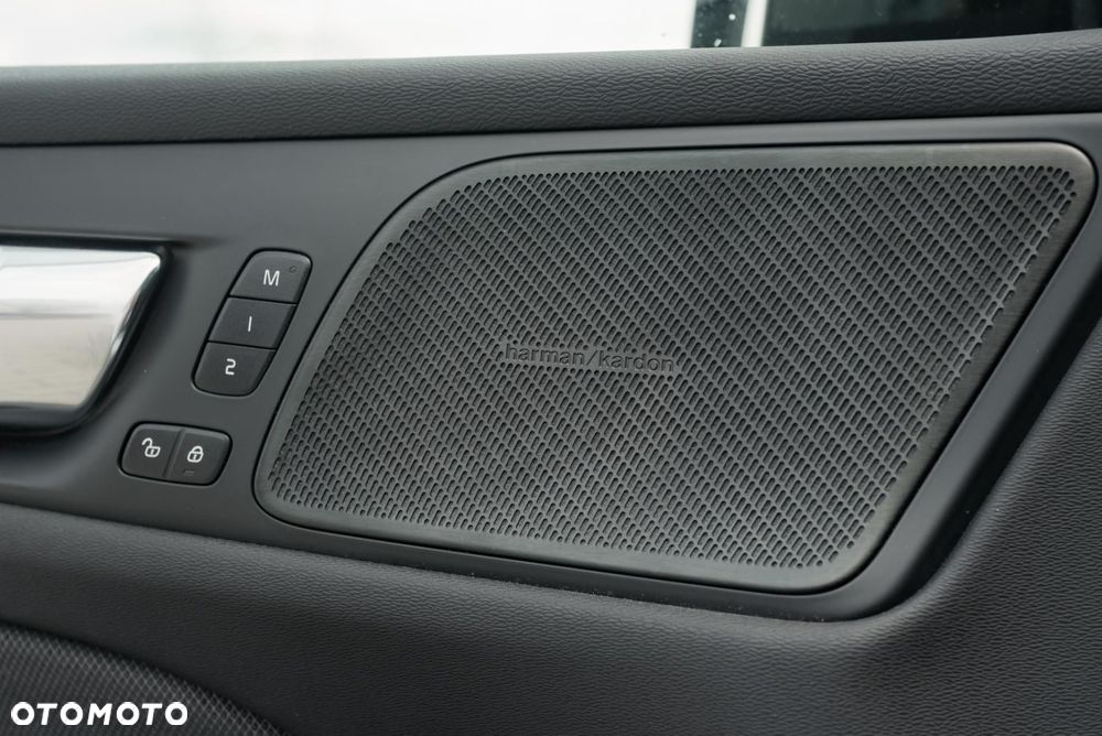 Volvo S60 - 25
