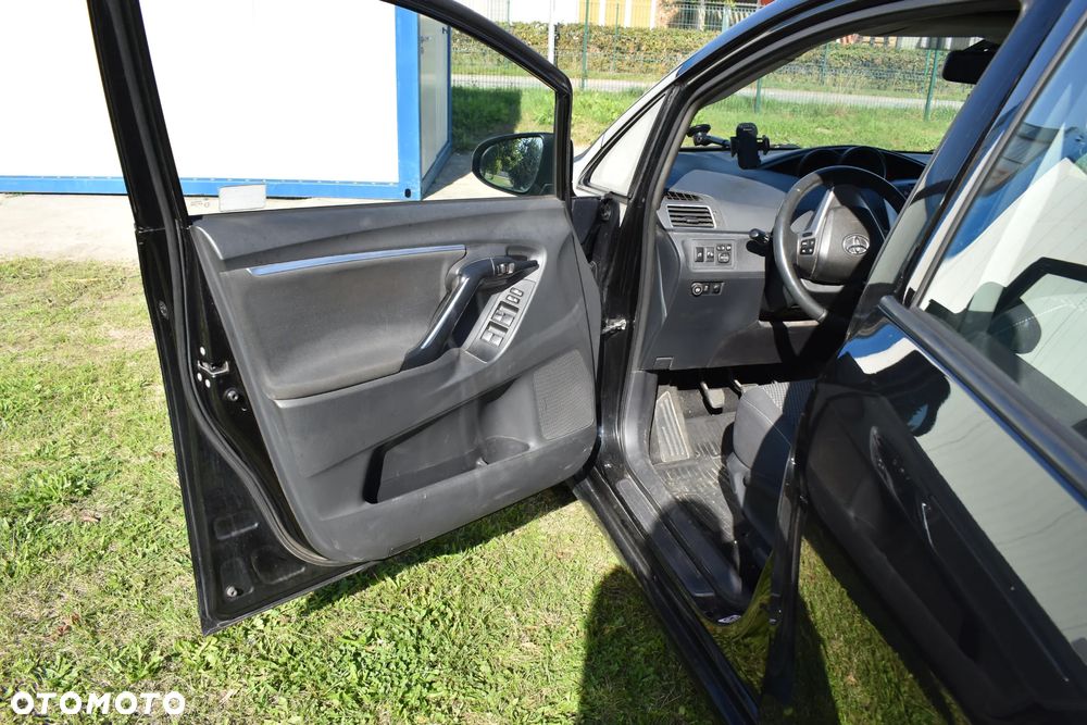 Toyota Verso 1.8 Premium 7os - 11