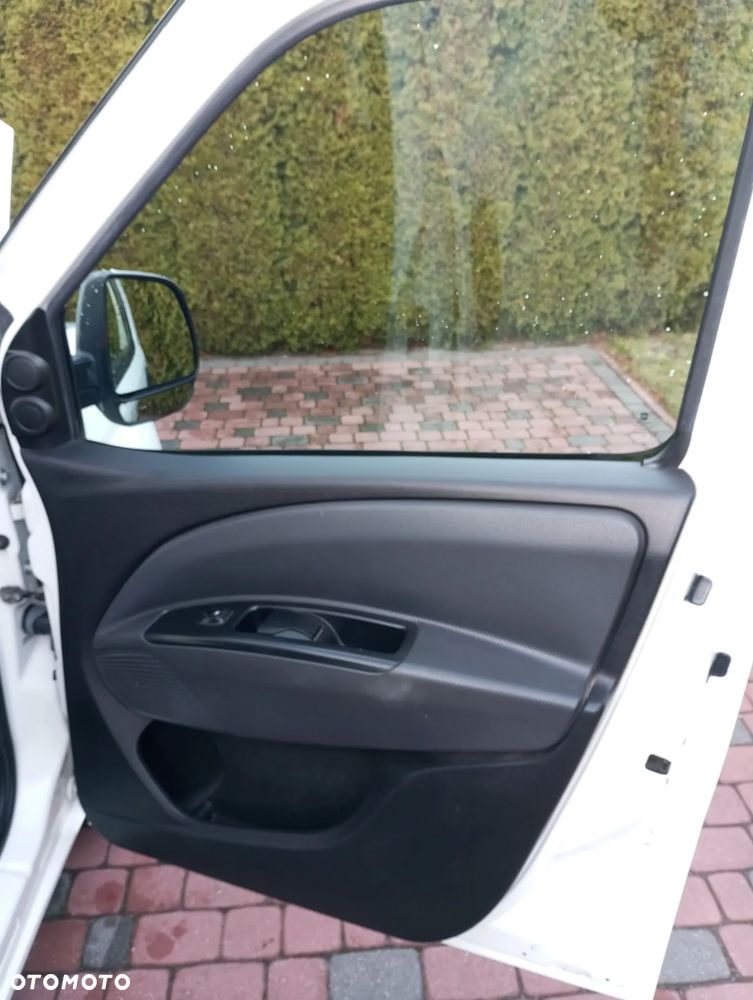 Fiat Doblo - 21