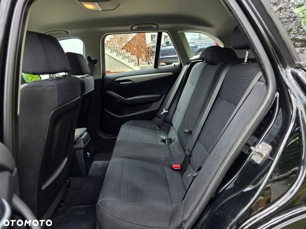 BMW X1 xDrive18d xLine - 9